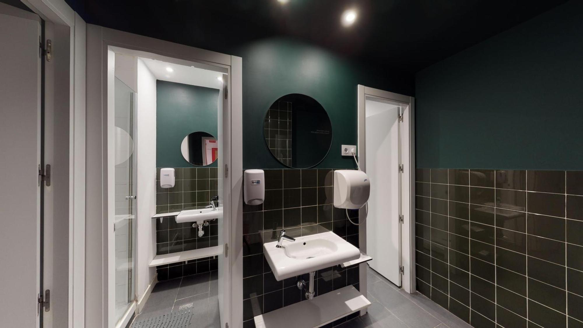 Hostal 2060 The Newton *
