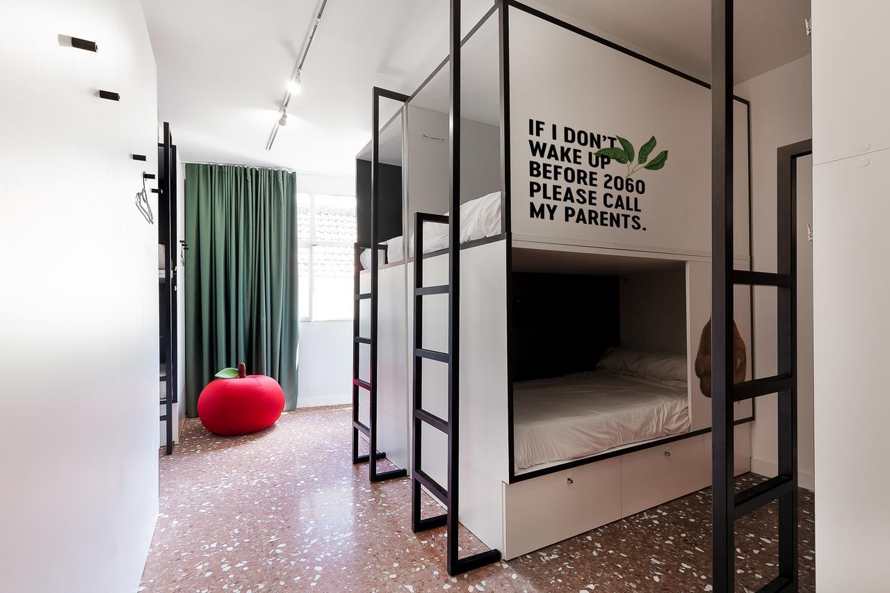Hostal 2060 The Newton *