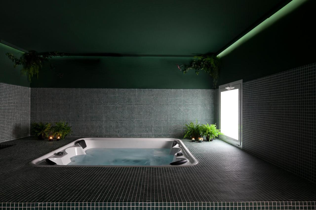 Hostal 2060 The Newton